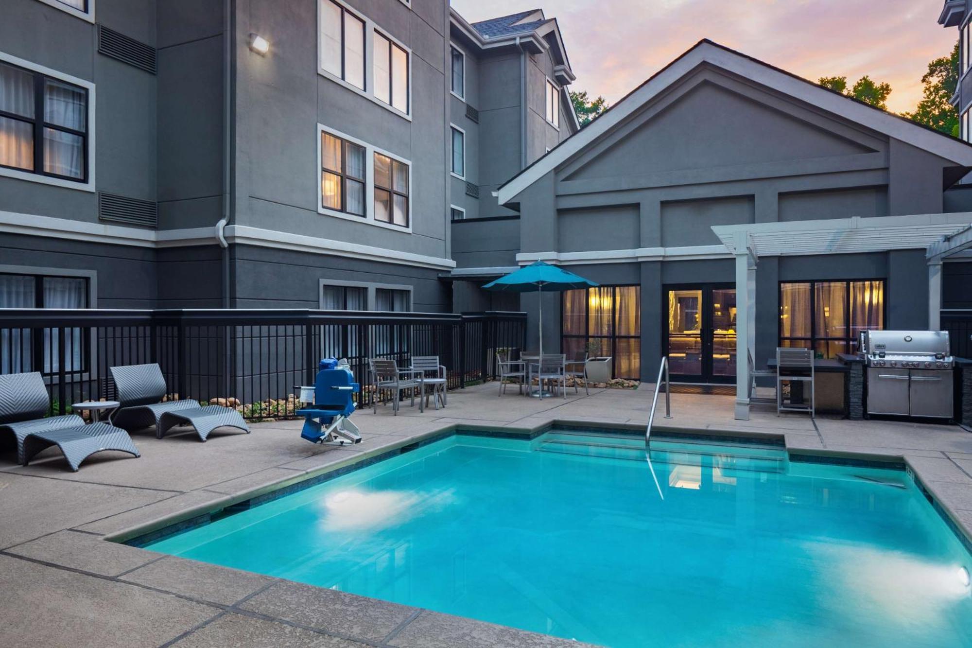 Homewood Suites By Hilton Atlanta Lenox Mall Buckhead Exterior photo